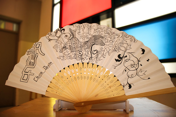 &ldquo;中国梦&rdquo;传统纸扇彩绘活动