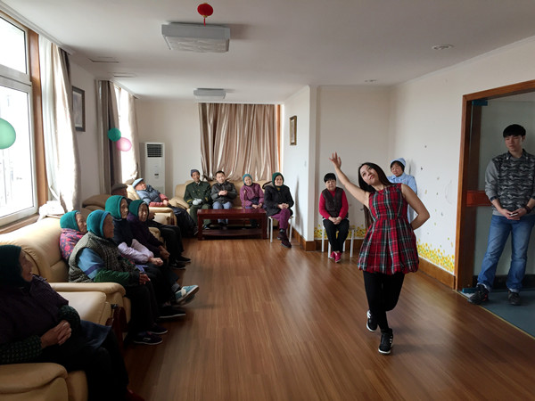 洪庙护理院文艺演出